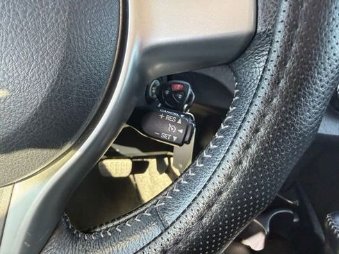 Used 2012 Toyota Yaris SE FWD image 20