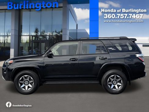 Used 2024 Toyota 4Runner TRD Off-Road Premium AWD/4WD image 3