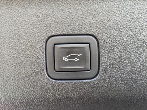 Certified 2023 GMC Yukon Denali Ultimate AWD/4WD image 14