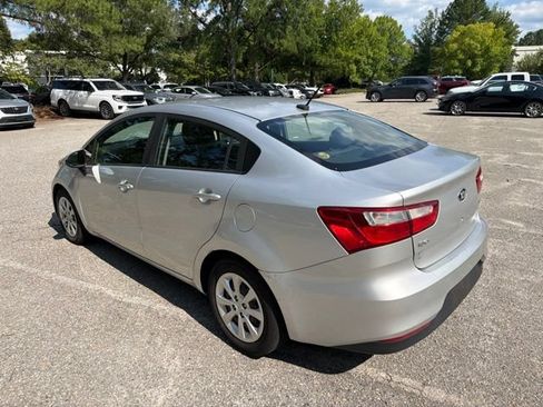Used 2017 Kia Rio LX FWD image 3