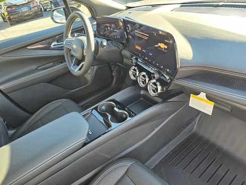 New 2026 Chevrolet Blazer EV LT image 11