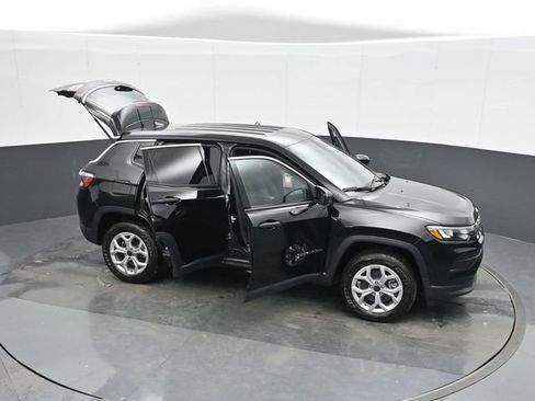 Used 2025 Jeep Compass Sport w/ Mopar Graphics Package AWD/4WD image 49