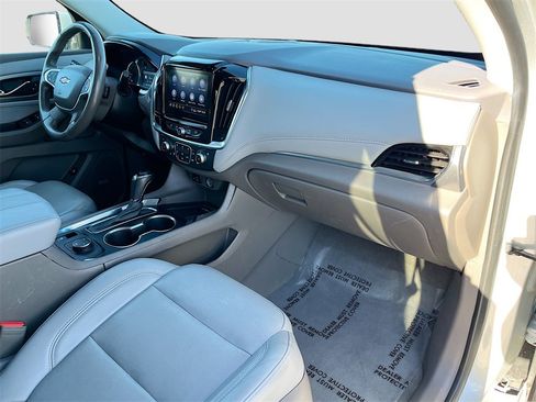 Used 2020 Chevrolet Traverse Premier image 30