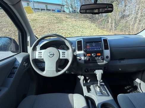 Used 2019 Nissan Frontier SV w/ Value Truck Package image 12