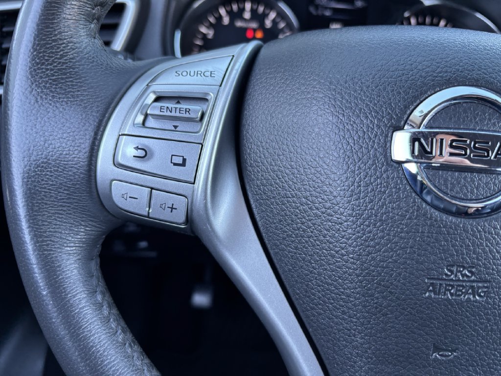 Used 2015 Nissan Rogue SL w/ SL Premium Package AWD/4WD image 16