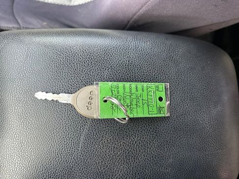 Used 2015 Jeep Wrangler Unlimited Sport w/ Connectivity Group image 19