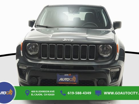 Used 2023 Jeep Renegade Latitude AWD/4WD image 4
