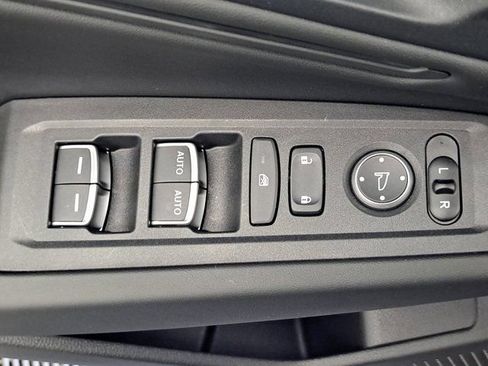 Certified 2025 Honda Accord SE image 19