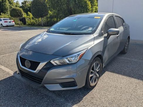 Used 2021 Nissan Versa SV FWD image 2