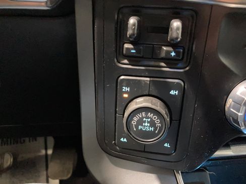 Used 2021 Ford F150 Lariat image 35