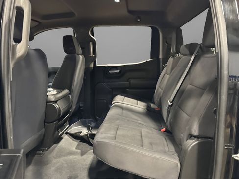 Used 2020 Chevrolet Silverado 1500 Custom w/ Custom Value Package image 21