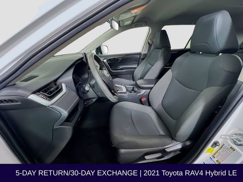Used 2021 Toyota RAV4 LE AWD/4WD image 13