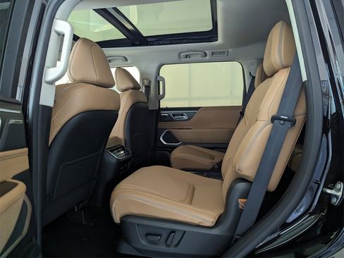 New 2026 INFINITI QX80 Luxe w/ Cargo Package image 7