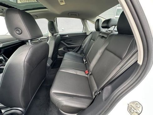 Used 2019 Volkswagen Jetta SE image 29