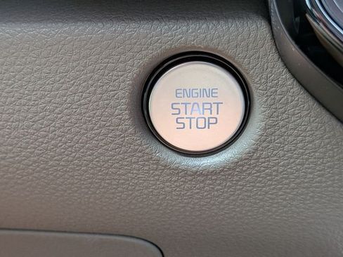 New 2027 Kia Carnival EX FWD image 32