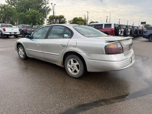 Used 2004 Pontiac Bonneville SE FWD image 8
