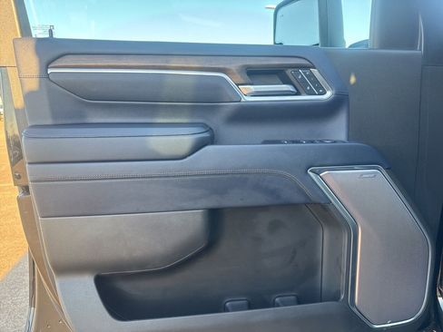 Used 2024 Chevrolet Silverado 2500 High Country w/ High Country Premium Package image 26