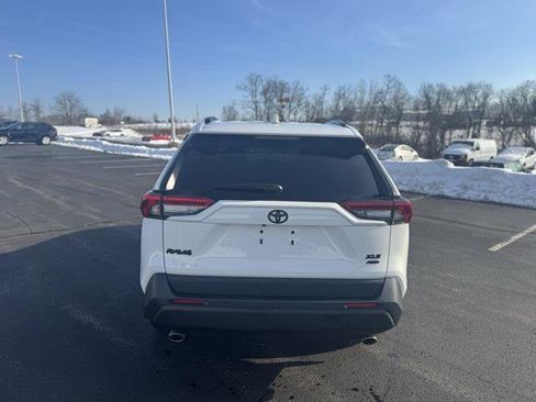 Certified 2025 Toyota RAV4 XLE w/ Convenience Package image 4