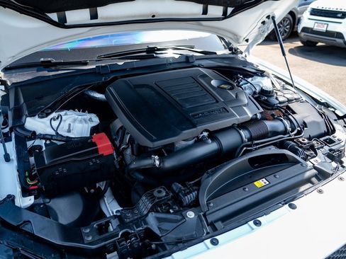 Used 2018 Jaguar XF Prestige image 26