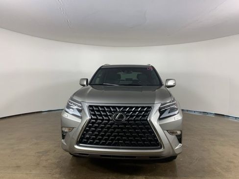 Used 2023 Lexus GX 460 Premium w/ Premium Package image 3