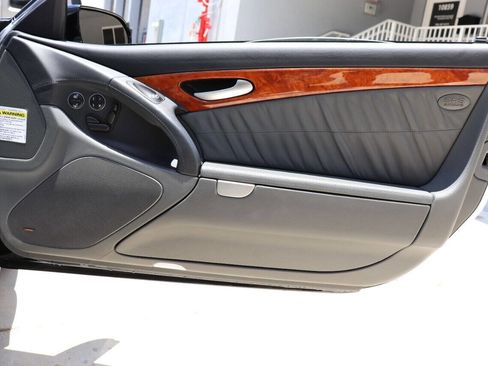 Used 2005 Mercedes-Benz SL 600 image 19