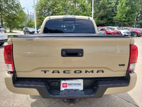 Certified 2019 Toyota Tacoma TRD Sport RWD image 5