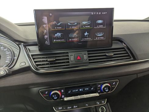 Used 2022 Audi Q5 2.0T Premium w/ Convenience Package AWD/4WD image 11