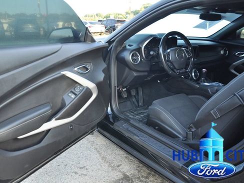 Used 2020 Chevrolet Camaro LT RWD image 11