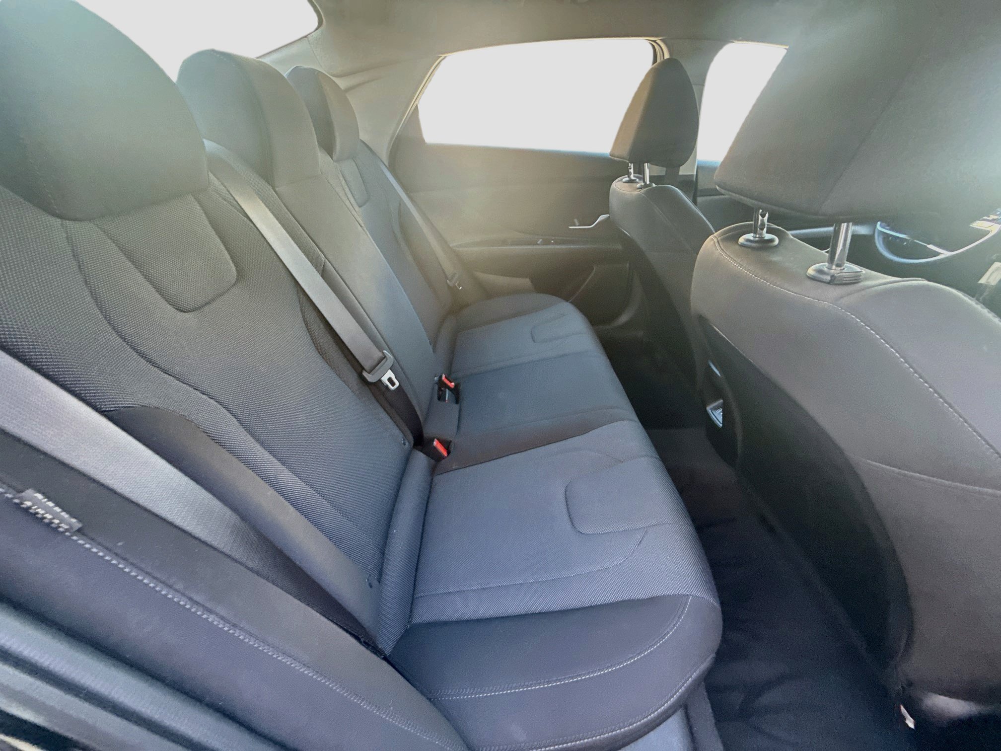 Used 2025 Hyundai Elantra SE FWD image 25