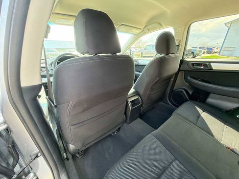Used 2017 Subaru Outback 2.5i Premium image 15