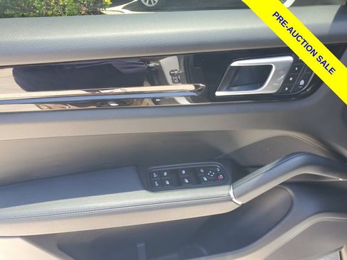 Used 2023 Porsche Cayenne AWD/4WD image 20