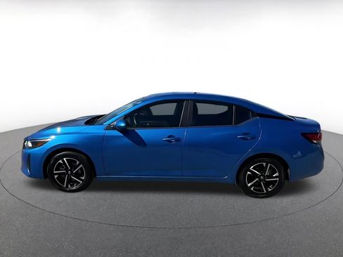 Used 2025 Nissan Sentra SV image 9