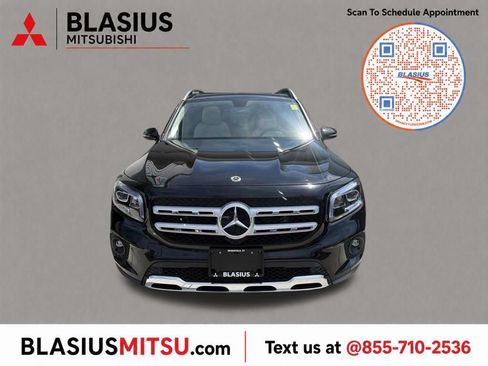 Used 2022 Mercedes-Benz GLB 250 4MATIC w/ Premium Package Lite image 5