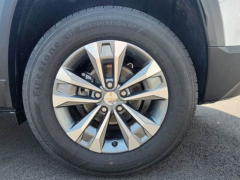 New 2026 Chevrolet Equinox LT w/ Convenience Package II FWD image 9