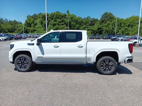 New 2026 GMC Sierra 1500 AT4 w/ AT4 Premium Package AWD/4WD image 3
