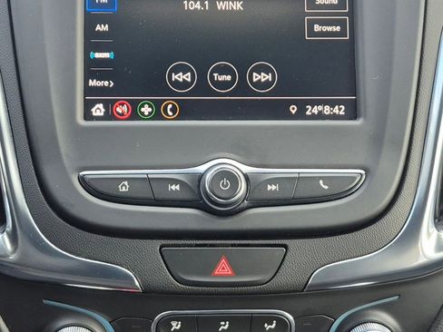 Used 2021 Chevrolet Equinox LT image 6