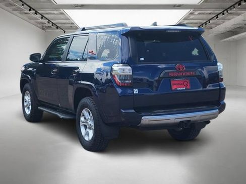 Used 2022 Toyota 4Runner TRD Off-Road Premium w/ Moonroof Package AWD/4WD image 2