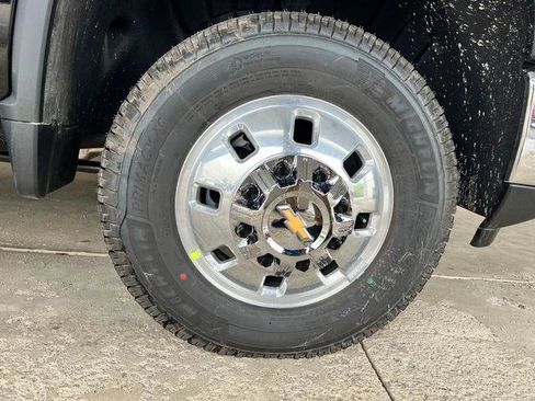 New 2025 Chevrolet Silverado 3500 LT w/ All Star Edition image 13