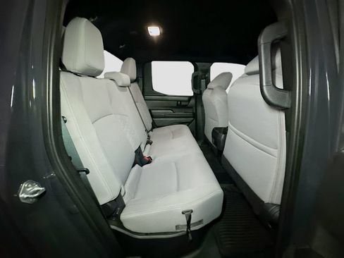 Certified 2025 Toyota Tacoma SR5 AWD/4WD image 34