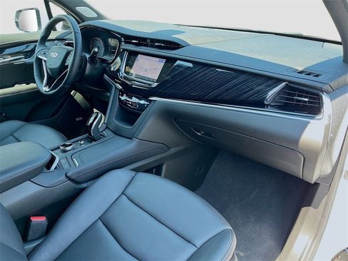 New 2025 Cadillac XT6 Premium Luxury w/ Technology Package image 30