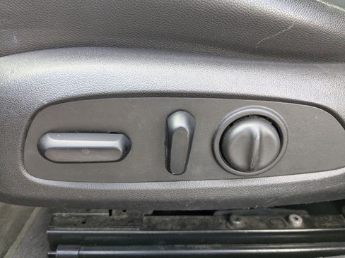 Used 2017 Chevrolet Malibu LT w/ Leather Package image 19