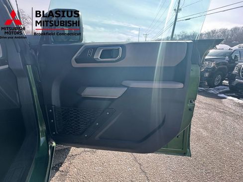 Used 2023 Ford Bronco Wildtrak image 33