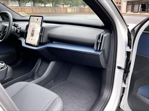 New 2026 Volvo EX30 Cross Country Ultra w/ Protection Package Premier image 28