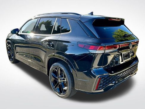 New 2026 Volkswagen Tiguan SE R-Line image 7