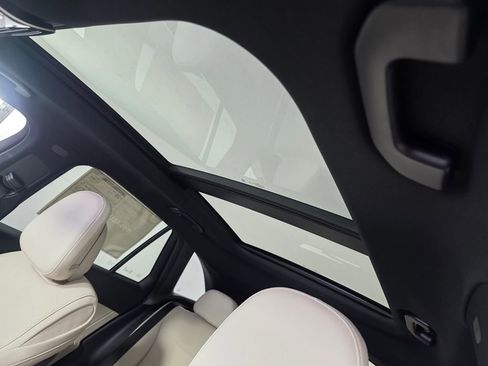 New 2026 Mercedes-Benz GLC 300 4MATIC image 9