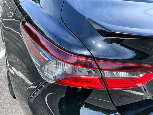 Used 2022 Toyota Camry SE FWD image 23