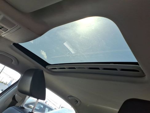 Used 2021 Volkswagen Passat 2.0T SE image 14