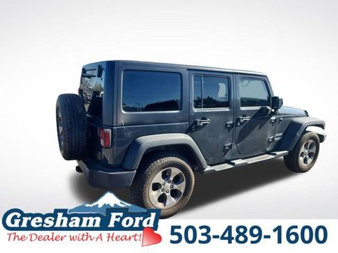 Used 2017 Jeep Wrangler Unlimited Sport w/ Max Tow Package AWD/4WD image 21