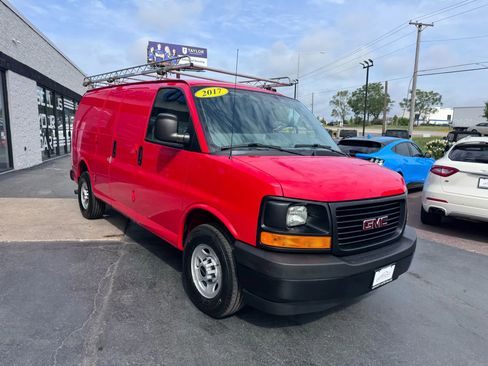 Used 2017 GMC Savana 3500 image 7