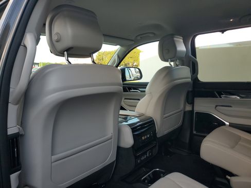 Used 2022 Jeep Wagoneer Series III w/ Convenience Group I image 19